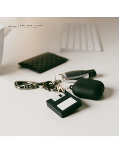 Estuche Retro Floppy Disk elago para Apple AirTag - Negro 2