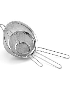 Set de Coladores de Malla Cuisinart y Hervidor Eléctrico 1.7L 2