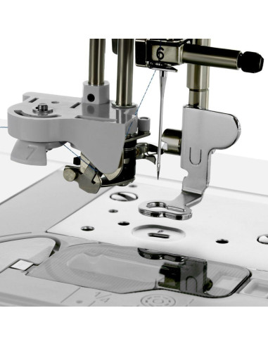 Máquina de Bordado Brother NQ1700E 15.24x25.4cm Inalámbrica