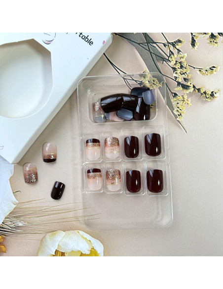 Uñas Postizas Cortas Francesas Marrón con Diseño de Oro - 24 Piezas