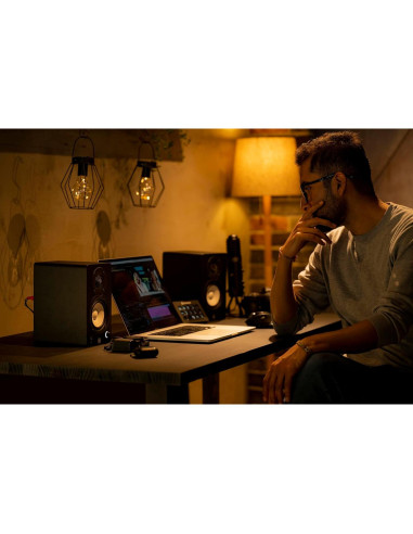Monitores de Estudio Yamaha HS4 Alimentados en Negro - Par