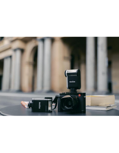 Flash Godox iA32 para Cámaras DSLR - 490 Destellos, 2.5s Reciclaje