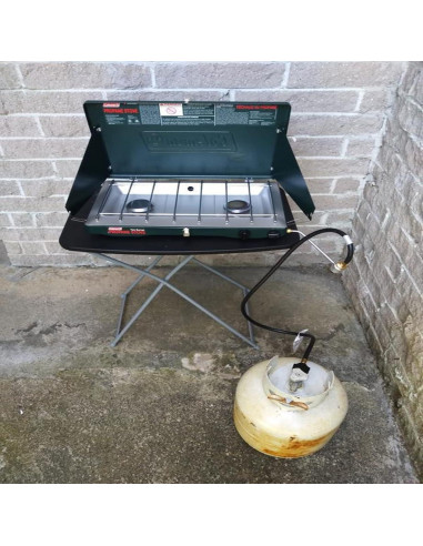 Adaptador de Manguera de Propano 1,8 m Coleman para Tanques 2,3-9,1 kg