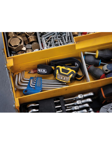 Linterna Frontal PETZL ARIA 1 Impermeable 350 Lúmenes