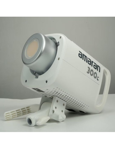 Aputure Amaran 300c Luz LED RGBWW 300W Montaje Bowens