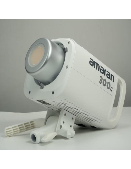 Aputure Amaran 300c Luz LED RGBWW 300W Montaje Bowens