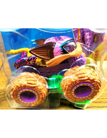 Hot Wheels Monster Trucks Clawdeen Wolf Vehículo Metal 1:64