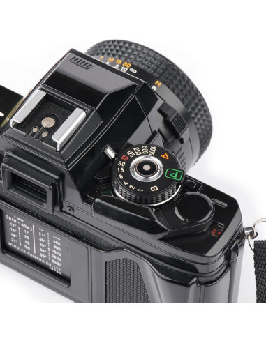 Cámara SLR Minolta X-700 35mm con lente MD 50mm f/2 (Renovada)