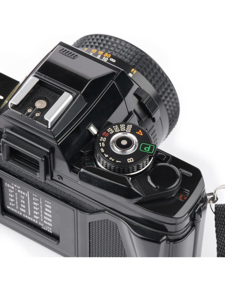 Cámara SLR Minolta X-700 35mm con lente MD 50mm f/2 (Renovada)