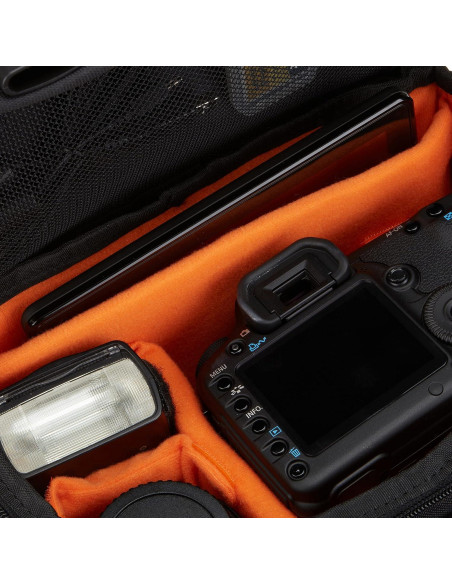 Bolsa Grande para Gadget DSLR Amazon Basics Negra Interior Naranja