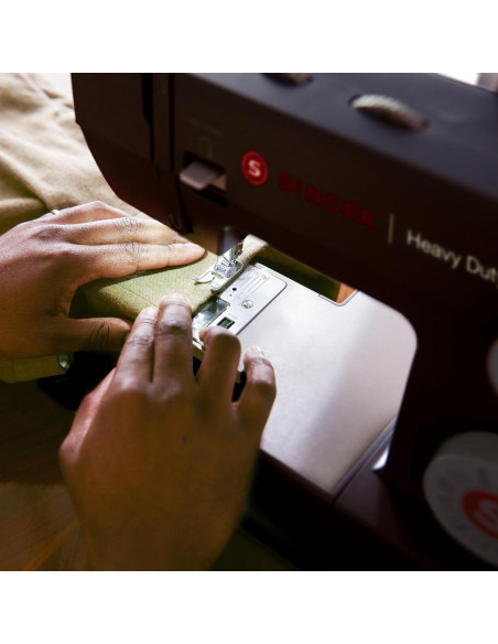 Máquina de Coser SINGER Heavy Duty 4432 Negra con Accesorios