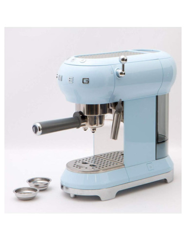Máquina de Espresso Smeg ECF01PBUS Azul Pastel 220V