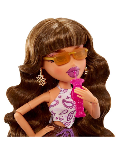 Muñeca Bratz Alwayz Yasmin con 10 Accesorios y Póster