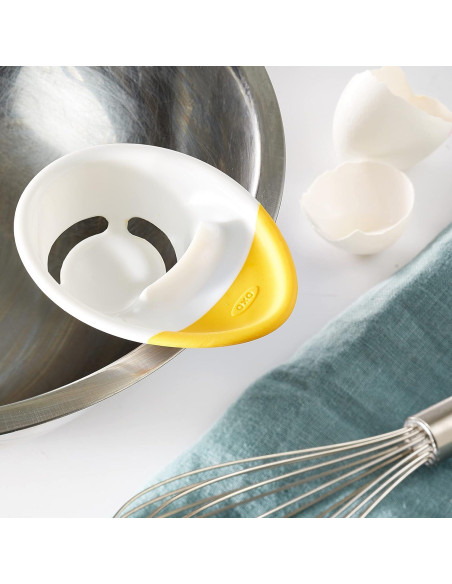 Separador de Huevos 3 en 1 OXO Good Grips, Blanco y Amarillo