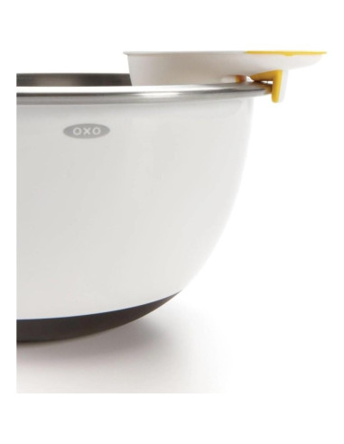 Separador de Huevos 3 en 1 OXO Good Grips, Blanco y Amarillo