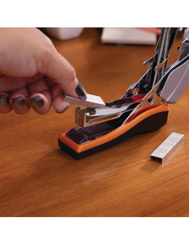 Grapadora Swingline Optima 40, 40 Hojas, Compacta, Negro y Plata