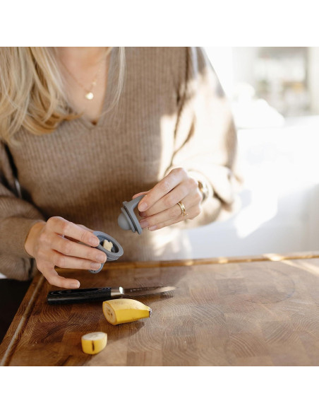Chupete de Alimentación de Silicona Mushie para Bebés 6+ Meses