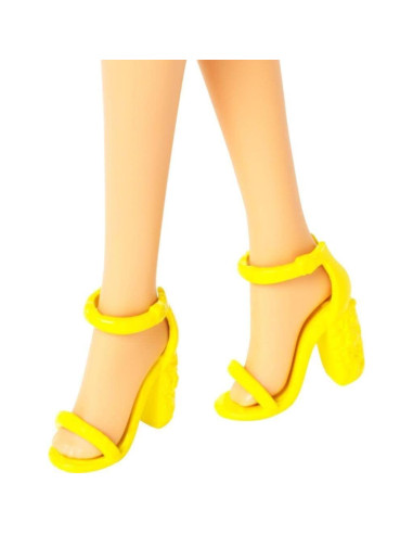 Muñeca Barbie con 4 looks y accesorios de moda Mattel