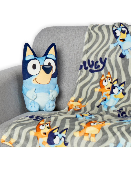Conjunto Manta y Almohada Abrazo Bluey 127x152 cm Suave