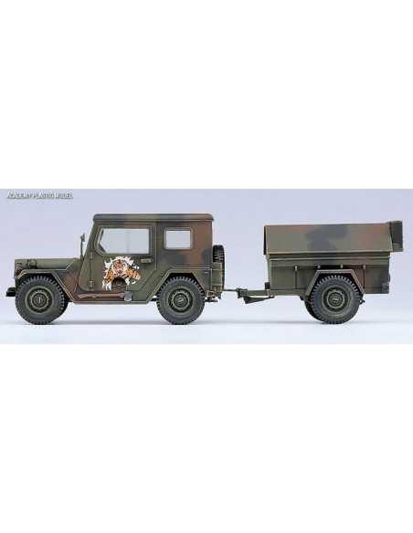 Kit de Modelo Militar Academy M151A2 Hard Top 1:35 con Remolque