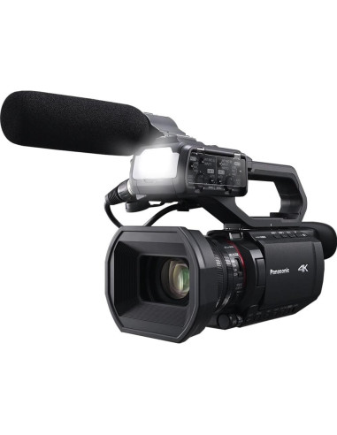 Cámara Panasonic HC-X2100 4K Pro con 24x Zoom y Accesorios