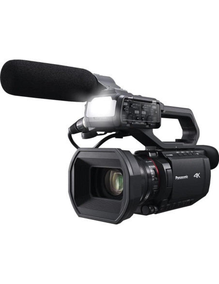 Cámara Panasonic HC-X2100 4K Pro con 24x Zoom y Accesorios