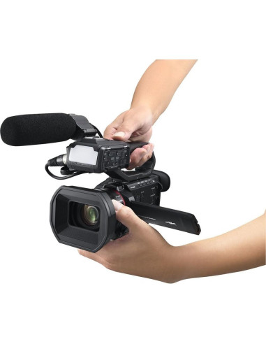 Cámara Panasonic HC-X2100 4K Pro con 24x Zoom y Accesorios