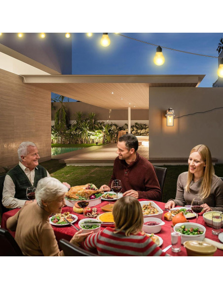 Luz de Porche YISURO con Toma GFCI y Sensor de Movimiento