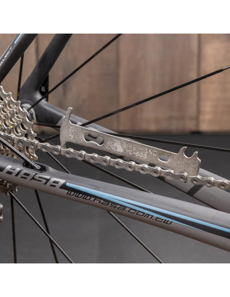 Kit de Herramientas para Bicicleta BikeHand - Comprobador de Cadena y Alicates