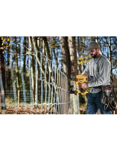 Grapadora de Corona Inalámbrica DEWALT 20V MAX DCFS950P2