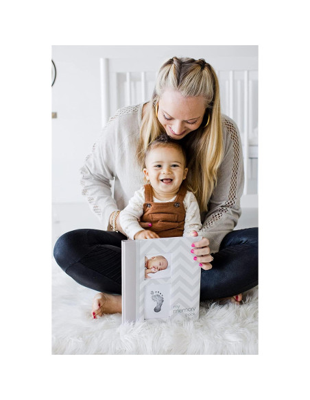 Libro de Memorias del Bebé Chevron Pearhead 50 Páginas Gris