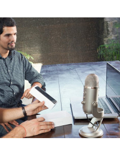 Micrófono USB Blue Yeti Gris Espacial, 3 cápsulas, 4 patrones 2