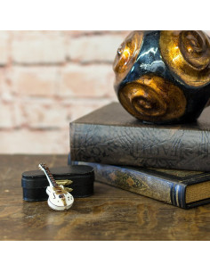 Réplica Miniatura Guitarra Eléctrica Broadway Gifts Blanca 3.81x7.62cm 2