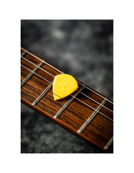 Paquete de 10 Púas de Guitarra Dan 0.80mm Nylon Amarillo