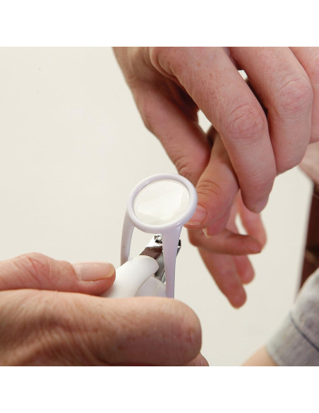 Cortauñas Deluxe Dreambaby con Lupa Ergonómica