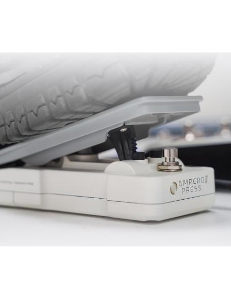 Procesador de Efectos Múltiples HOTONE Ampero II Stomp + Pedal