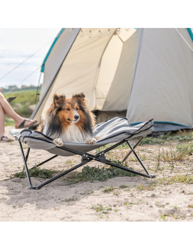 Cama de Camping Elevada para Perros TRIXIE Mediana 68.9x68.9cm