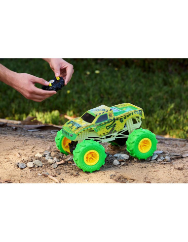 Juguete RC Hot Wheels Monster Trucks Gunkster 1:15 Brilla en la Oscuridad