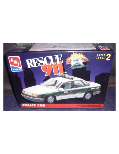 Kit de Modelo Coche de Policía Rescue 911 AMT 1/25