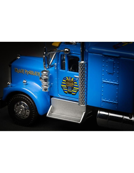 Camión de Metal Fundido Corgi CC55704 Iron Maiden 1:50