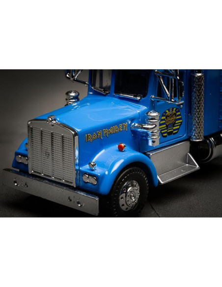 Camión de Metal Fundido Corgi CC55704 Iron Maiden 1:50