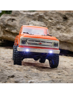 Camión RC Axial SCX24 Chevrolet C10 1967 4WD Naranja 2