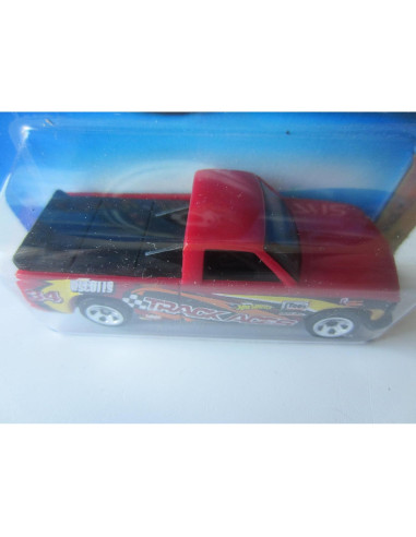 Hot Wheels Chevy 1500 2006 a escala 1:64 - Mattel