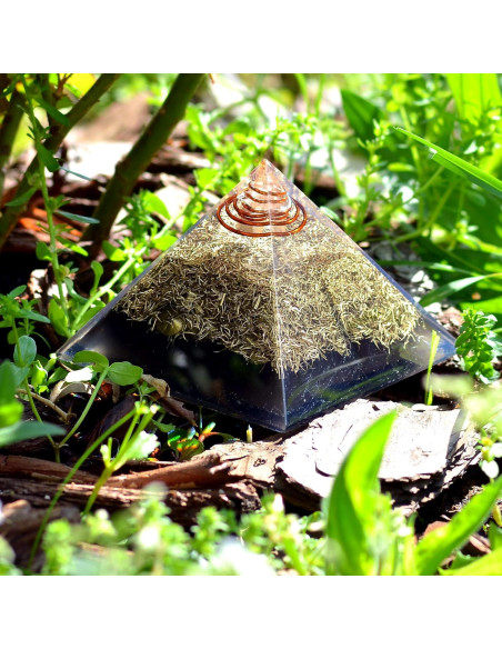 Pirámide de Orgonita con Cristal de Tourmalina Negra - 14.3cm