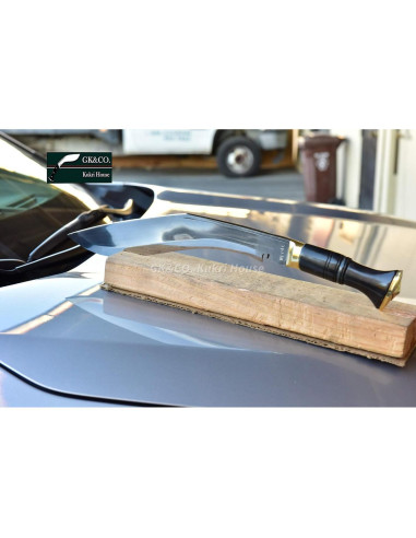 Cuchillo Kukri GK&CO. 33cm Hoja Acero Carbono Hecho a Mano