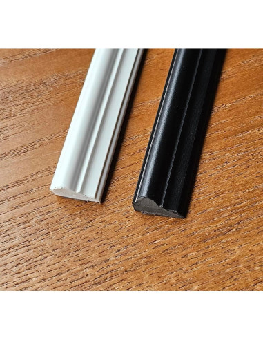 Moldura Autoadhesiva de PVC LaRolls 3m Negra para Pared y Puerta