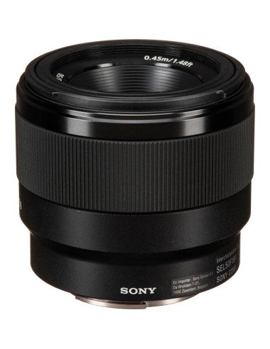 Lente Sony FE 50mm F1.8 para Cámaras Sin Espejo con Accesorios