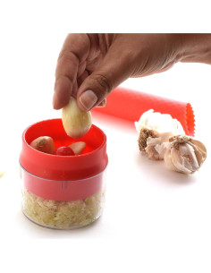Norpro Twister y Pelador de Ajo Rojo 1151 - Utensilio de Cocina 2