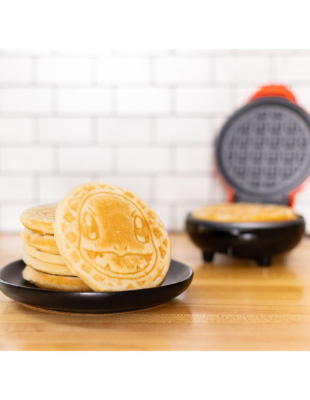 Mini Waffle Maker Charmander Uncanny Brands 550W Antiadherente