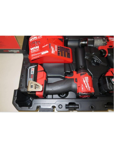 Kit Taladro Percusión y Destornillador Milwaukee 2997-22 7.31kg